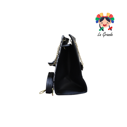 038 Ratón LUCCIANA Bolsa Casual En Color Bco/Ngo Cuadrada Con Cadena Para Dama